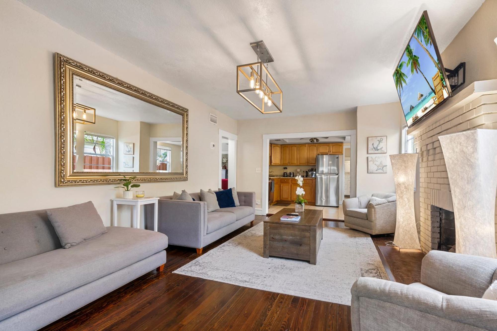 Chic Downtown Vacation Home And Guest Home West Palm Beach Exterior photo